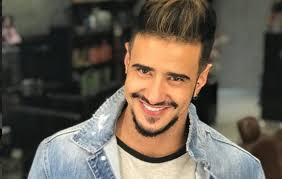 Daniel faz show com repertório raiz