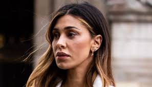 Belen rodriguez è una modella e una showgirl argentina nata nel 1984. Belen Rodriguez Message For De Martino On Instagram Love Is Not Enough Archyde