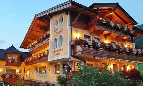 Voor 2 tot 4 personen. Urlaub Im Salzburger Land Appartements Haus Elisabeth St Martin Am Tennengebirge
