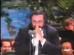 Performed by jose carreras, placido domingo & luciano pavarotti. Pavarotti Nessun Dorma Dailymotion Video