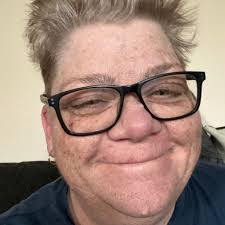 Peggy Barta's Instagram, Twitter & Facebook