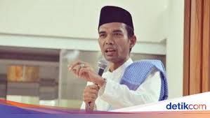 Pengucapan selamat natal oleh tokoh agama dan pejabat muslim, bolehkah? Dahnil Merasa Tak Layak Masuk Daftar Kemenag Somad Lebih Pantas