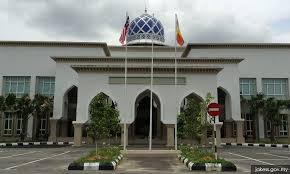 Sekiranya ruju ˇ dilafazkan bukan di hadapan pendaftar, maka pendaftar hendaklah memastikan dan berpuashati ia dilakukan mengikut hukum syarak. Malaysiakini Cerai Dalam Masa 6 Jam Elak Wanita Digantung Tak Bertali