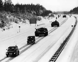 Eine schneekatastrophe wie im winter 1978/79 in norddeutschland ist nach ansicht des meteorologen stefan kreibohm vom wetterstudio hiddensee auch in zeiten der. Winterkatastrophe 1978 1979 Als Der Norden In Meterhohem Schnee Versank