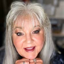 Tami Andrews's Instagram, Twitter & Facebook