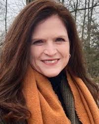 Vivian Meek's Instagram, Twitter & Facebook