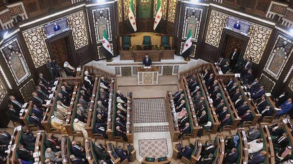 مجلس الشعب السوري يناقش إلغاء جملة قوانين صدرت على دور النظام البائد