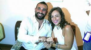 المكبرات ليست ركنًا للصلاة بل إيذاء للناس. Ù…Ø¹Ù„ÙˆÙ…Ø§Øª Ø¹Ù† Ø§Ø­Ù…Ø¯ Ø³Ø¹Ø¯ ÙˆØ¹Ø¯Ø¯ Ø²ÙŠØ¬Ø§ØªÙ‡ Ø§Ù„Ø³Ø§Ø¨Ù‚Ø© Ø¨Ø¹Ø¯ Ø²ÙØ§ÙÙ‡ Ø¹Ù„Ù‰ Ø³Ù…ÙŠØ© Ø§Ù„Ø®Ø´Ø§Ø¨ Ù…Ø¬Ù„Ø© Ù‡ÙŠ