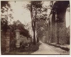 Arcueil Cachan Aqueduc Photographie E Atget Via Bnf Gallica Http Gallica Bnf Fr Ark 12148 Btv1b105184101 F Avec Images Arcueil Photos Anciennes Vieux Paris