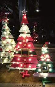 10 Stunning Christmas Garden Decorating Ideas For Best Christmas Christmas Tree Decorations Diy Pallet Christmas Tree Pallet Christmas
