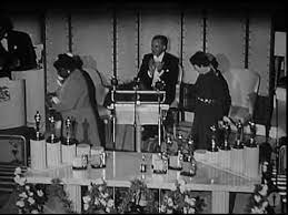 It S Been 75 Years Since Hattie Mcdaniel Won For Gone With The Wind Accepting Her Award At The Ambassador S Cocoanu Hattie Mcdaniel Mcdaniel History Lessons