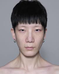 Welcome to XDIRECTN, SSONG @kr_ssong 5' 11”, she/her, from Korea, based in  London 🗡️