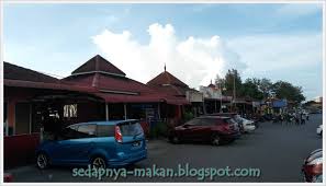 Gerai makan yang terletak di dalam ladang nipah ini menjadi tarikan unik pengunjung dalam dan luar negeri perlis. Makan Jika Sedap Sedapnya Makan Seafood Yang Fresh Di Medan Selera Ikan Bakar Jeti Kuala Perlis