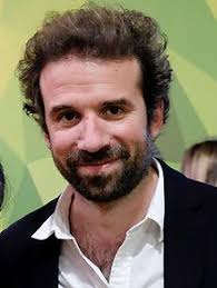 Collection with 252 high quality pics. Cyril Dion Wikipedia