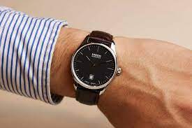 When it began, the company sought to provide glashütte quality and aesthetics to those seeking a more affordable watch. Union Glashutte Viro Datum Herren Uhren Kaufen Brogle
