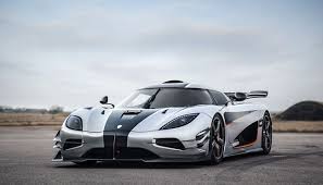 Namanya sudah dikenal seantero dunia sebagai spesialis supercar yang memiliki teknologi canggih dan desain futuristik. 7 Mobil Super Cepat Yang Pernah Tampil Di Film Need For Speed Otomotif Tempo Co