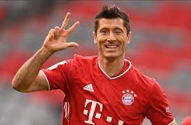 Men's player of the year 2019/20. Bayern Munich Goal Machine Robert Lewandowski Shows Off Impressive Haul Of Trophies On Instagram Despite Ballon D Or Being Axed In 2020