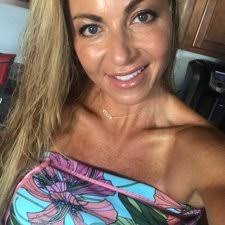 Katie Ward (@katiee2332)