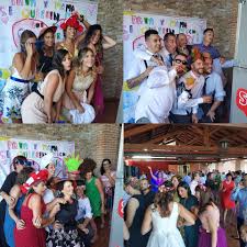 Un centenar de empresarios del cel se dieron cita en la tarde de ayer en la finca la realeza para celebrar un nuevo encuentro intergrupal de networking que contó con la colaboración de abanca y la participación de la do león. Sabado 25 De Agosto Smilezone Fotomatones
