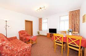 Nicht daheim und doch zu hause Ferienwohnung Pension Gasthaus Zum Roten Haus Bad Schandau Sachsische Schweiz Buchen