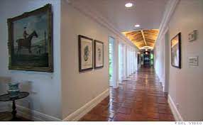 Hallways are often overlooked and they get ignored often. Sold Madoff S Palm Beach House Long Hall 8 Cnnmoney Com