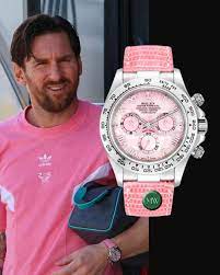 Messi with the ROLEX DAYTONA BEACH PINK Ref 116519 18k White Gold MOP Dial. See the same model at @bachmannscher Trusted Dealer of Mondani Web ✓ • • • #adv #mondani #rolex #116519 #watchspotting