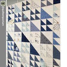 True Blue By Zen Chic Zenchicmoda And Cake Mix Recipe 1 We Love This Terrific Quilt Made By Susan And The Lovely Fol Quilts Layer Cake Quilts Blue Quilts