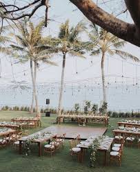 By samantha iacia february 16, 2021 2. 25 Stunning Beach Wedding Ideas You Can T Miss For 2021 Emmalovesweddings