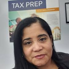 Carmen Porrata's Instagram, Twitter & Facebook