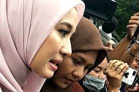 Mantan suami laudya cynthia bella resmi nikahi janda aktor malaysia,ini sosoknya. Ditanya Alasan Hapus Foto Suami Di Instagram Ini Respons Laudya Cynthia Bella Halaman All Kompas Com