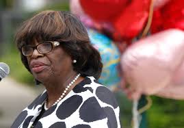 PHOTOS: Newark street renamed, scholarship established for sportscaster Sandy  Grossman