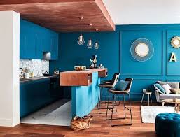 Bleu Canard La Couleur Dont Tous Les Decorateurs Raffolent Elle Decoration Deco Bleu Canard Decoration Maison Deco Bleue