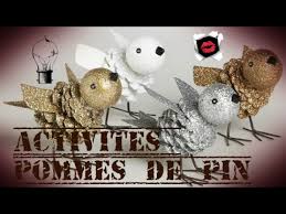 La forme des pommes de pin rappelle celle du sapin. Activites Pour Enfants Avec Des Pommes De Pin Youtube