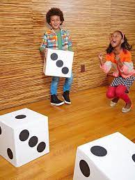 Turn Cardboard Boxes Into Giant Dice For Added Fun With Games And Centros De Matematicas Actividades Alfabeto Preescolar
