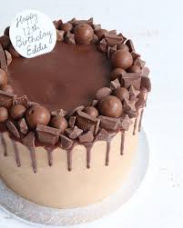Chocolate Drip Cake Chocolate Chocolatecake Drip Dripcake Chocolatedripcake Dripcaketutor Chocolate Drip Cake Drip Cake Recipes Chocolate Cake Decoration