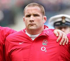 The reason why Bath and Scotland fly-half Finn Russell wears different  colour boots