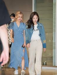 Like jisoo, rosé's black swan dress is also custom made by bridal kong, but its value has not been revealed. Blackpink Rose S Fashion Look At Incheon Airport On June 16 2019 Codipop