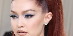 Yolanda Hadid Praises Daughters Gigi And Bella For Handling 'Pressure' Of  Life In The Spotlight