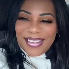 CLARESSA SHIELDS pulls up