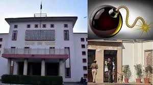 कौन दे रहा राजस्थान हाईकोर्ट को बम से उड़ाने की धमकी? फिर आया चौंकाने वाला  संदेश, उड़े पुलिस के होश - rajasthan high court jaipur and jodhpur bench  again got rdx bomb