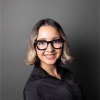 600+ perfiles de «Krystal»