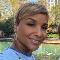 100+ "Laquinda" profiles