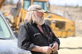 Some big changes to the structure of Tony Beets' mining operation are in  the works 🦺 Get acquainted with the new (and familiar) faces of Team Beets  on the season premiere of #