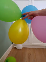 Ajoutez un support supplémentaire en perçant des trous avec. Arche De Ballon Notre Tuto Facile Pour Une Jolie Deco