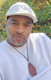 Duane DaRock is also an intuitive lifecoach!! listen and repost #tapin  #loveyourself #selfcare #selflove #powerful #greatness #love #light follow  back @duanedarock