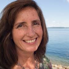 Gloria Sauer's Instagram, Twitter & Facebook