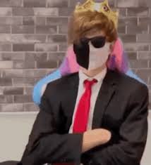 Smile Tommyinnit Gif Discover and share the best gifs on tenor. smile tommyinnit gif