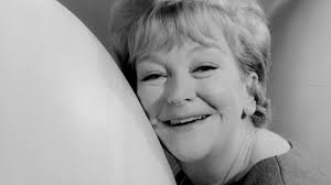 Watch Egg Marketing Board: Bargain (Beryl Reid) online