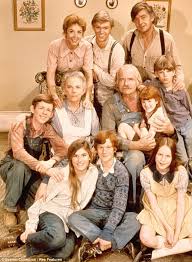 The Waltons Comes Together To Celebrate Family Show S 40th Anniversary But Where S John Boy John Boy 60s Tv Shows Television Show