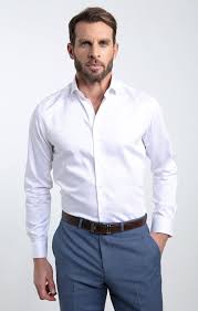 Du style et de l'élégance les hommes adorent porter des chemises. Chemises Armand Thiery Homme